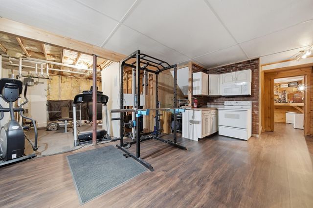 322 Meadow Fox Lane, Chester, NH 03036