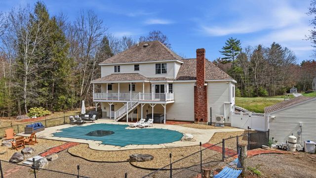322 Meadow Fox Lane, Chester, NH 03036