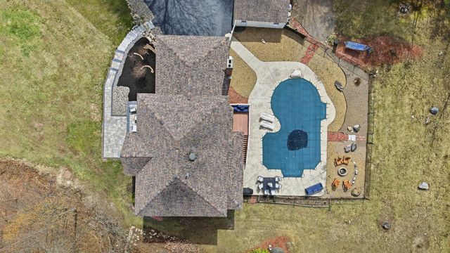 322 Meadow Fox Lane, Chester, NH 03036