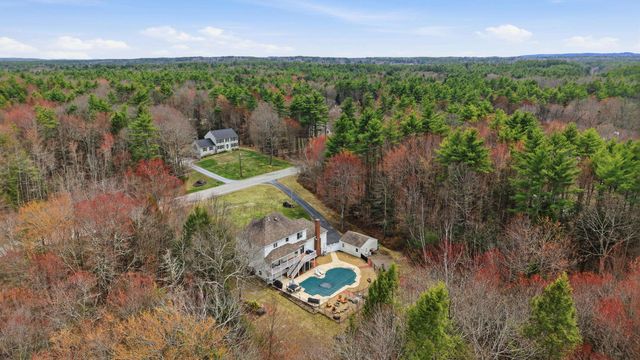 322 Meadow Fox Lane, Chester, NH 03036
