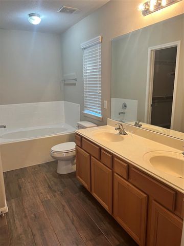 2071 Midlane Drive, Conroe, TX 77301