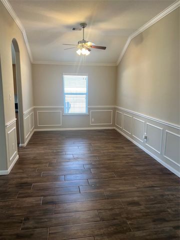 2071 Midlane Drive, Conroe, TX 77301