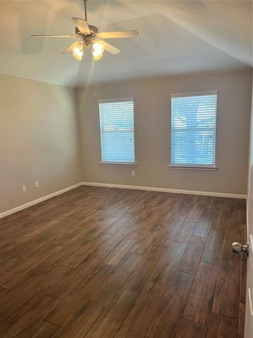 2071 Midlane Drive, Conroe, TX 77301