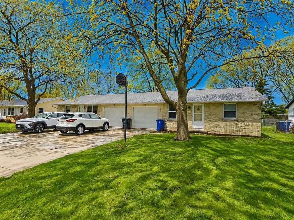 1665 W PAULSON ROAD, Green Bay, WI 54313