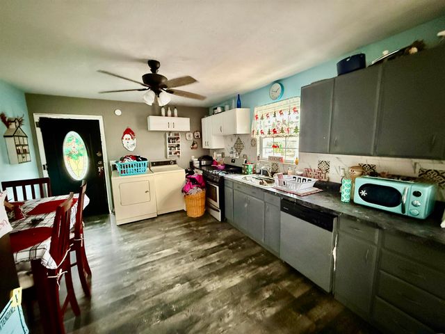 5017 A Elk River Road South, Elkview, WV 25071