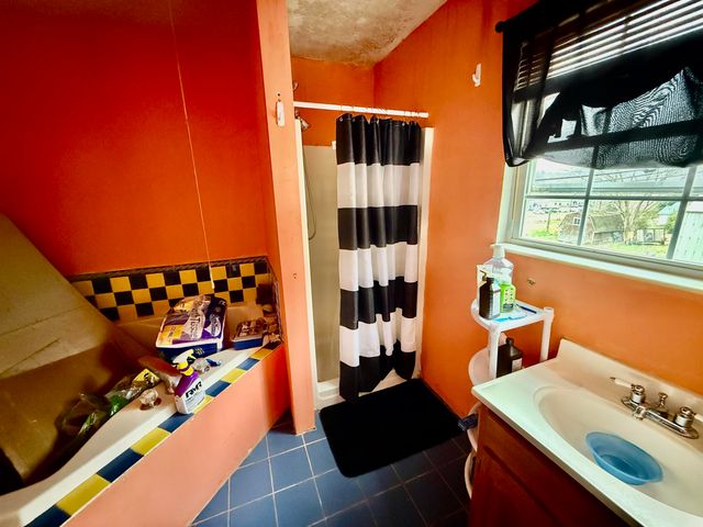 5017 A Elk River Road South, Elkview, WV 25071