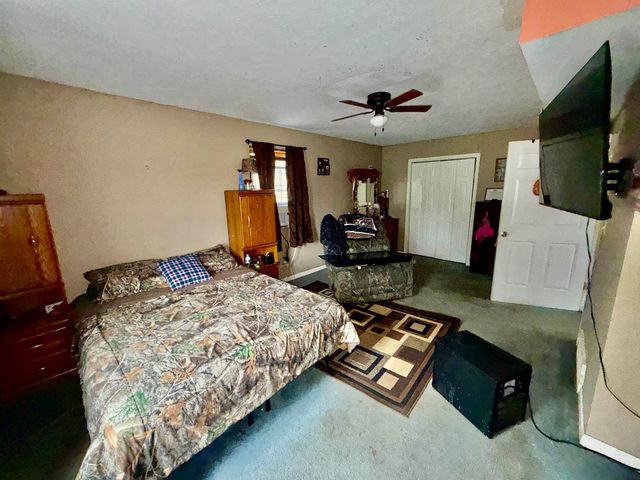 5017 A Elk River Road South, Elkview, WV 25071