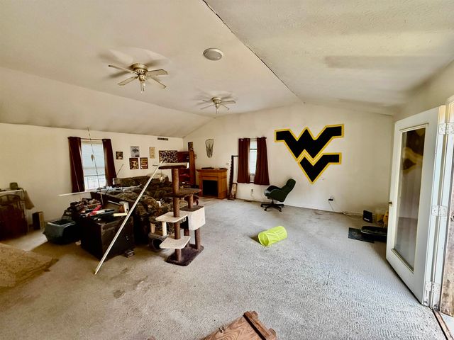 5017 A Elk River Road South, Elkview, WV 25071