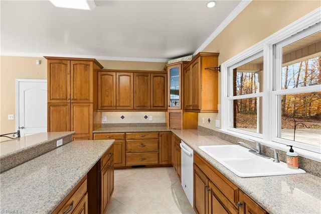 4508 Wyo Road, Yadkinville, NC 27055