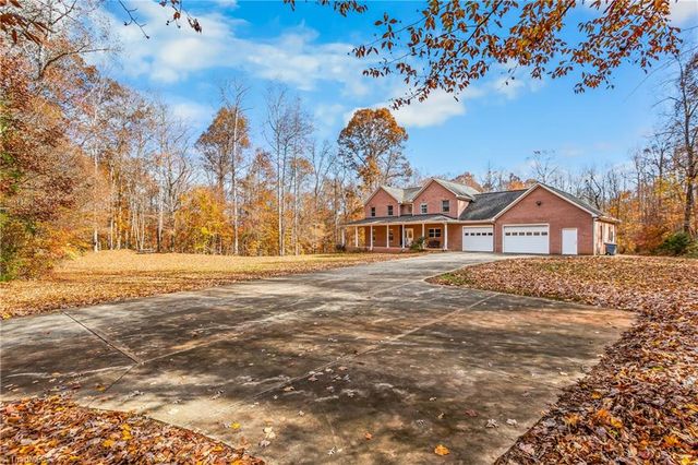 4508 Wyo Road, Yadkinville, NC 27055
