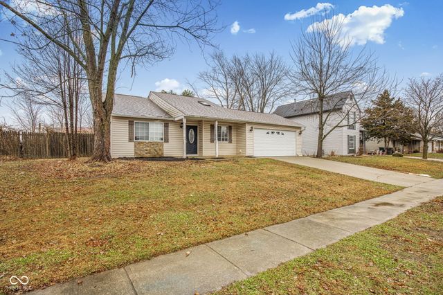 132 Country Wood Drive, Whiteland, IN 46184