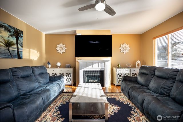 7818 148th St Ct E, Puyallup, WA 98375