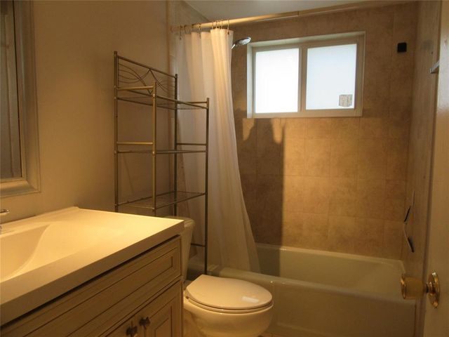 4100 NW 110th Avenue S, Coral Springs, FL 33065