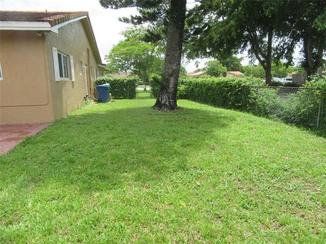 4100 NW 110th Avenue S, Coral Springs, FL 33065