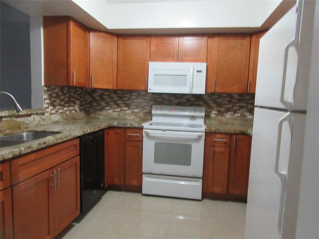 4100 NW 110th Avenue S, Coral Springs, FL 33065
