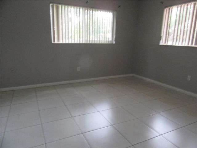 4100 NW 110th Avenue S, Coral Springs, FL 33065