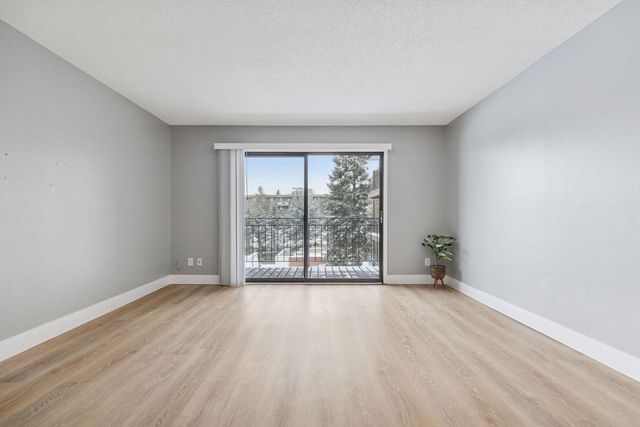 4120 Parklawn Avenue 228, Edina, MN 55435