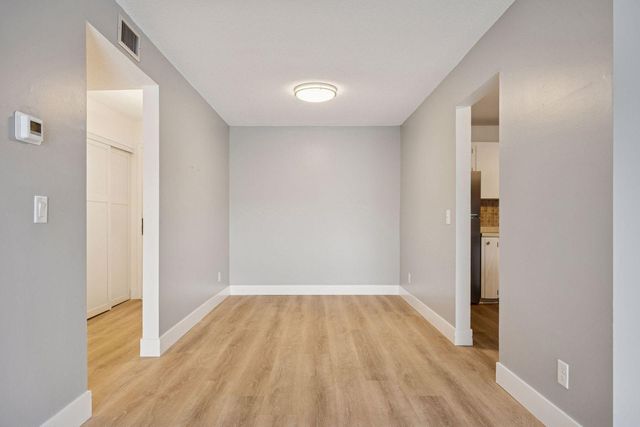 4120 Parklawn Avenue 228, Edina, MN 55435