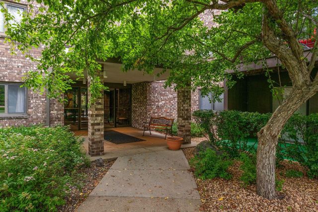 4120 Parklawn Avenue 228, Edina, MN 55435