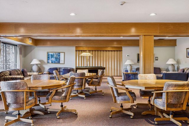 4120 Parklawn Avenue 228, Edina, MN 55435