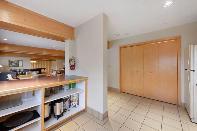 4120 Parklawn Avenue 228, Edina, MN 55435