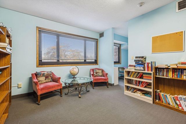 4120 Parklawn Avenue 228, Edina, MN 55435