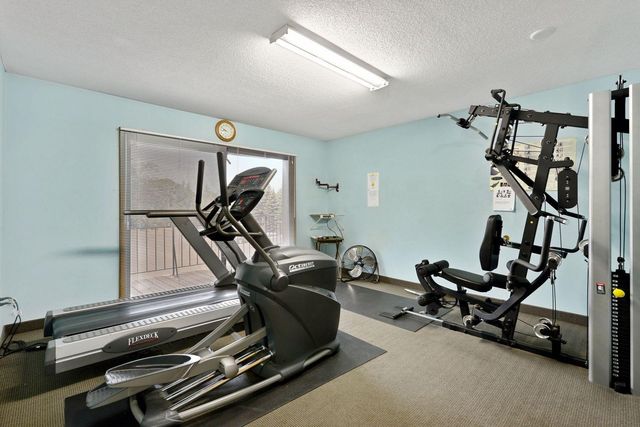 4120 Parklawn Avenue 228, Edina, MN 55435