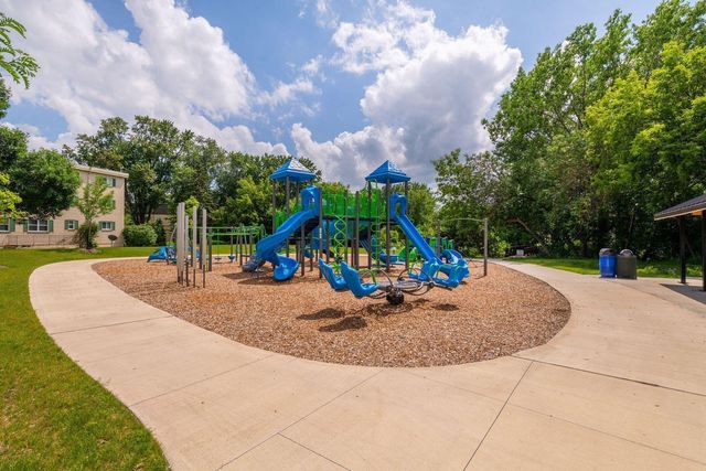 4120 Parklawn Avenue 228, Edina, MN 55435