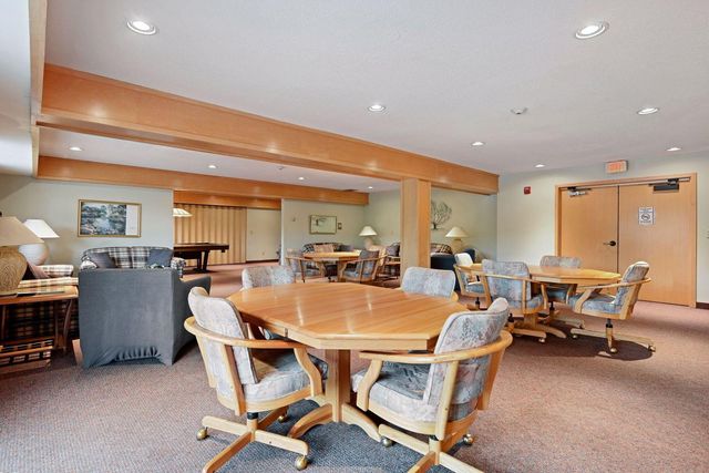 4120 Parklawn Avenue 228, Edina, MN 55435