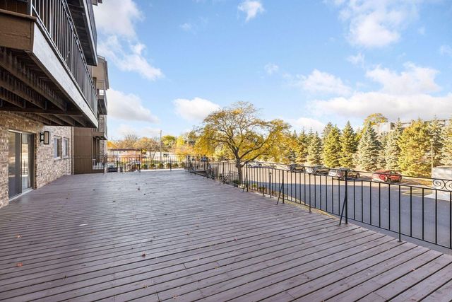 4120 Parklawn Avenue 228, Edina, MN 55435