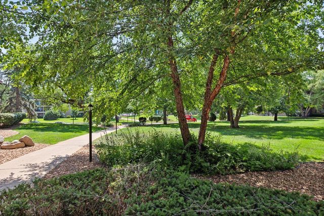 4120 Parklawn Avenue 228, Edina, MN 55435