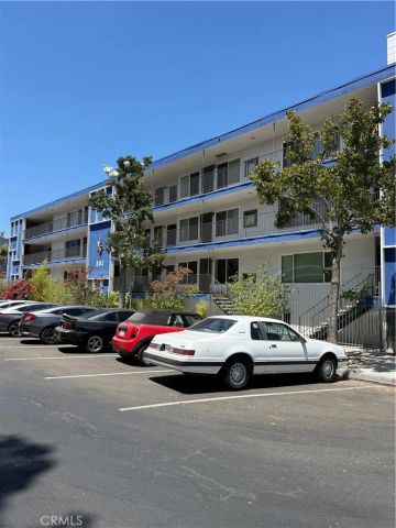 801 E 1st Street 10, Long Beach, CA 90802