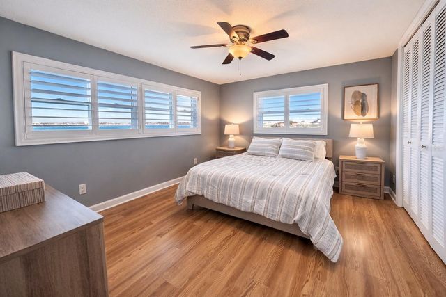 615 HARBOR ISLAND, Clearwater Beach, FL 33767