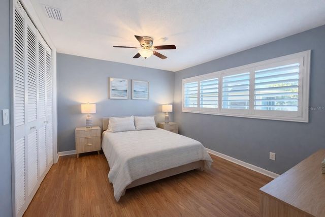 615 HARBOR ISLAND, Clearwater Beach, FL 33767