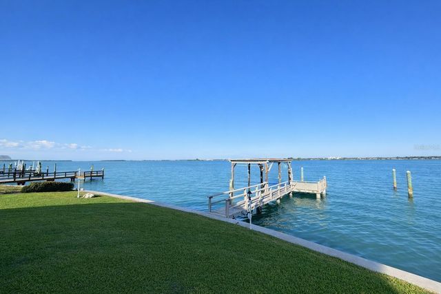 615 HARBOR ISLAND, Clearwater Beach, FL 33767