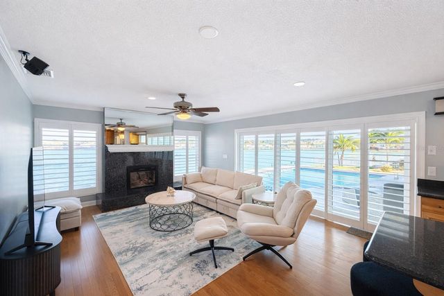 615 HARBOR ISLAND, Clearwater Beach, FL 33767