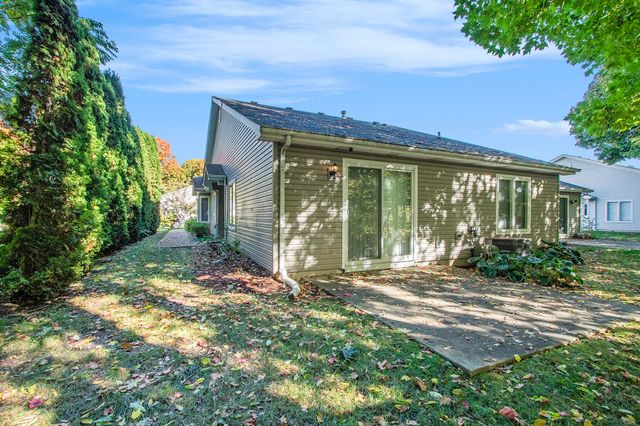 6 Victoria Circle, La Porte, IN 46350