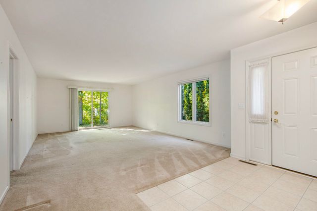 6 Victoria Circle, La Porte, IN 46350