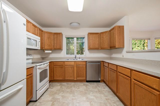 6 Victoria Circle, La Porte, IN 46350