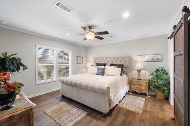 6724 Atakapan Trail, Bedias, TX 77831