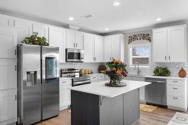 6724 Atakapan Trail, Bedias, TX 77831