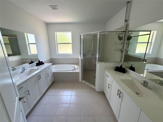 1361 SE 27th Ter, Homestead, FL 33035