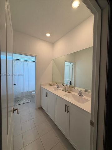 1361 SE 27th Ter, Homestead, FL 33035