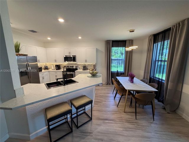 1361 SE 27th Ter, Homestead, FL 33035
