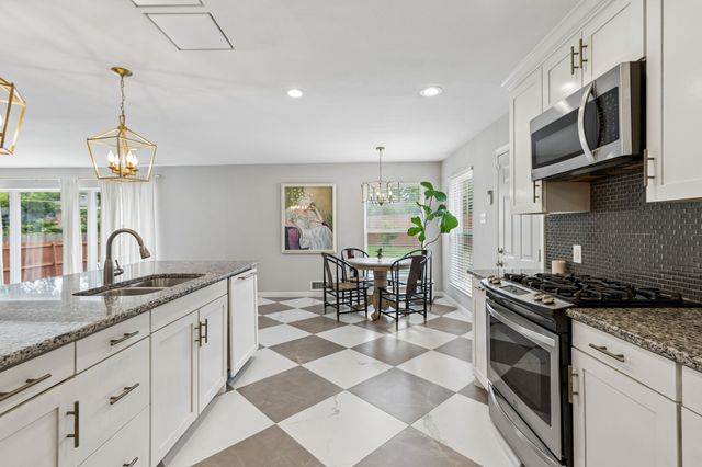 7012 Wakefield Street, Dallas, TX 75231