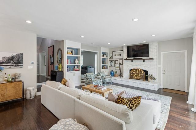 7012 Wakefield Street, Dallas, TX 75231