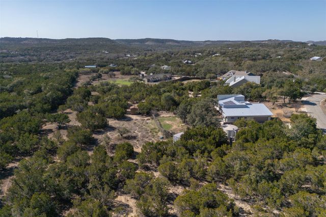 609 Las Colinas DR, Wimberley, TX 78676