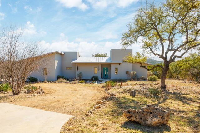 609 Las Colinas DR, Wimberley, TX 78676