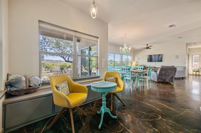 609 Las Colinas DR, Wimberley, TX 78676