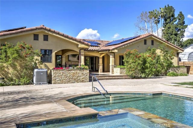 9340 Bianca, Northridge, CA 91325